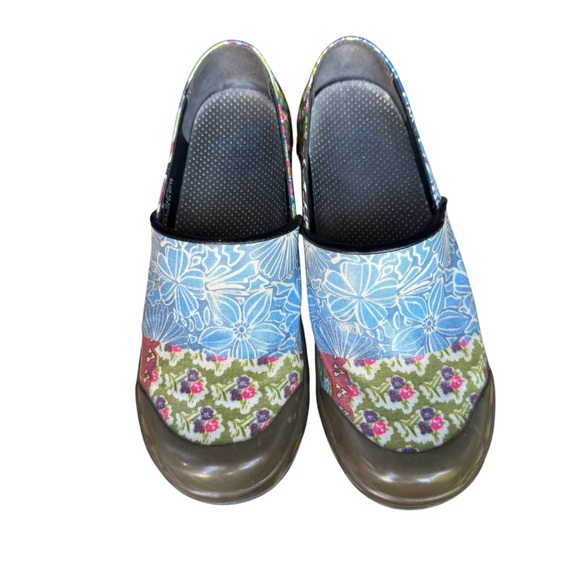 Dansko Shoes - Dansko Vegan Volley Canvas Floral Patchwork Rain Clog sz 37/7 gardening shoes